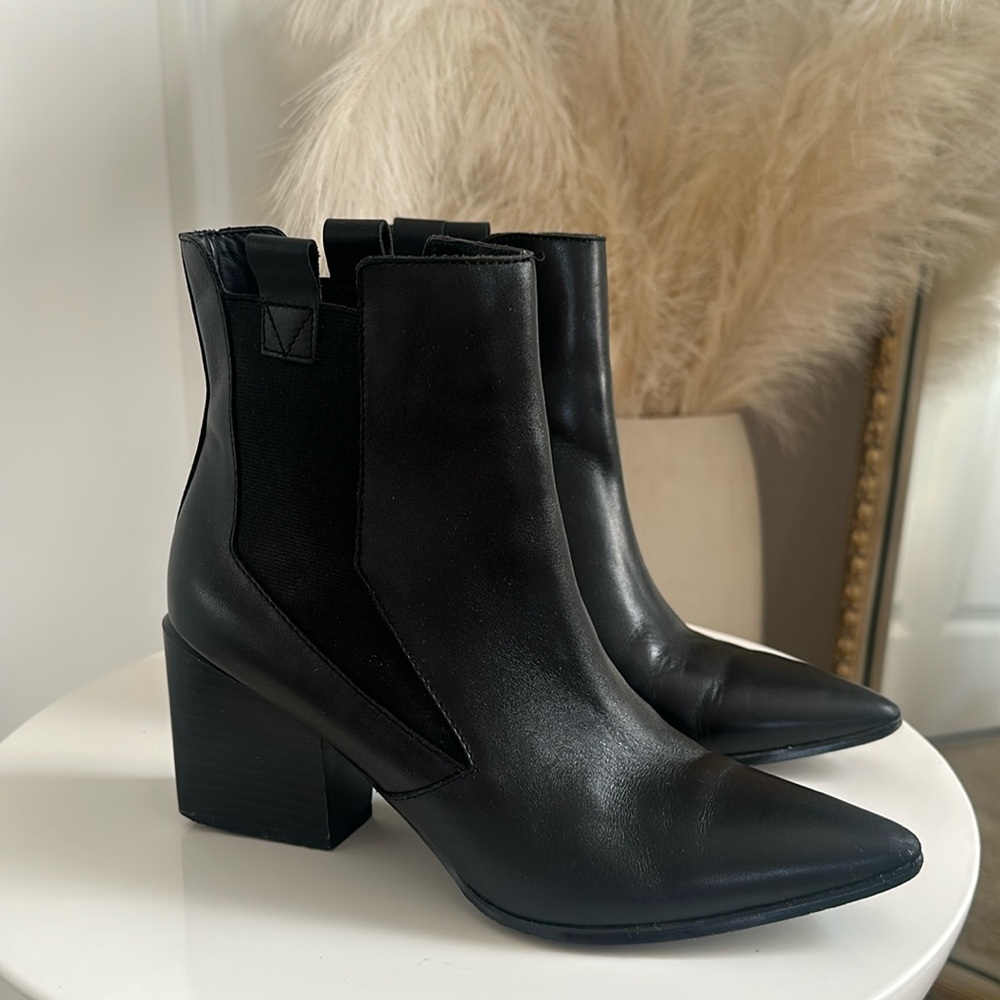 Kendall + Kylie Finigan Bootie (6.5)